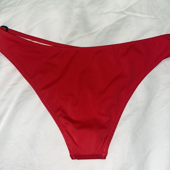 Red ribbed bikini bottom - Picture 3 of 5